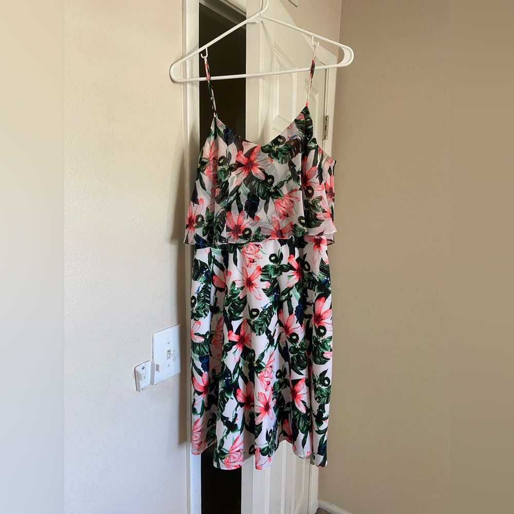 Vince Camuto perfect summer dress